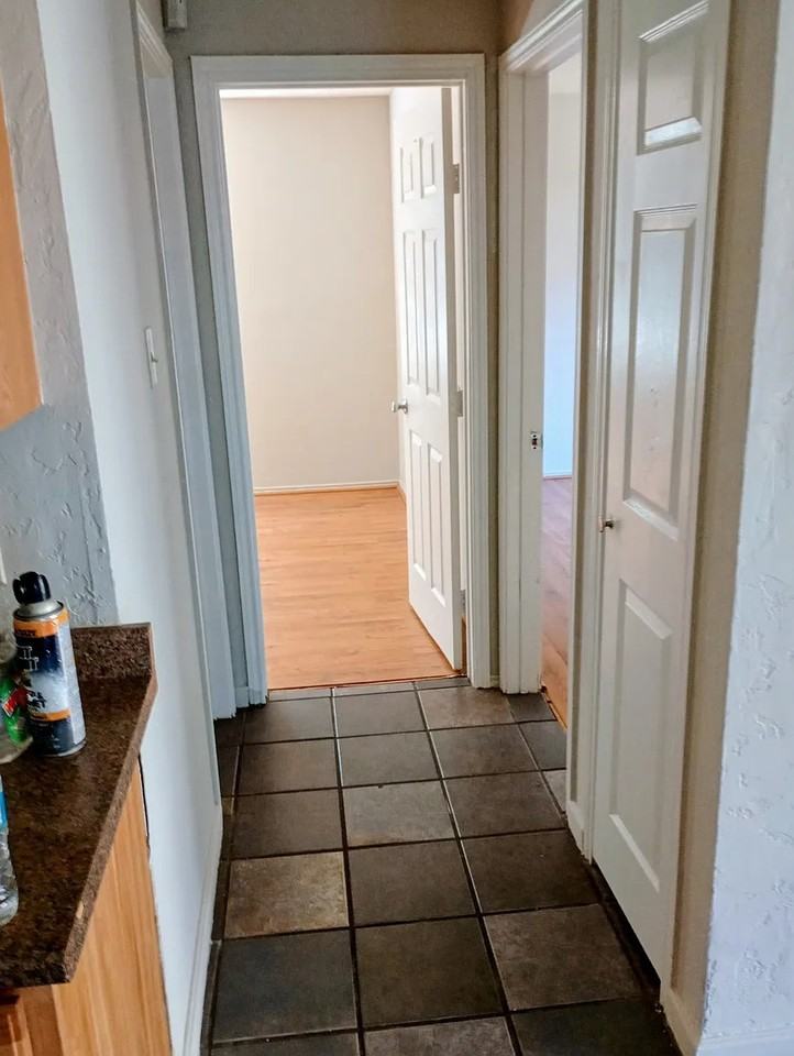 7220 Hardesty - Photo 4 of 6
