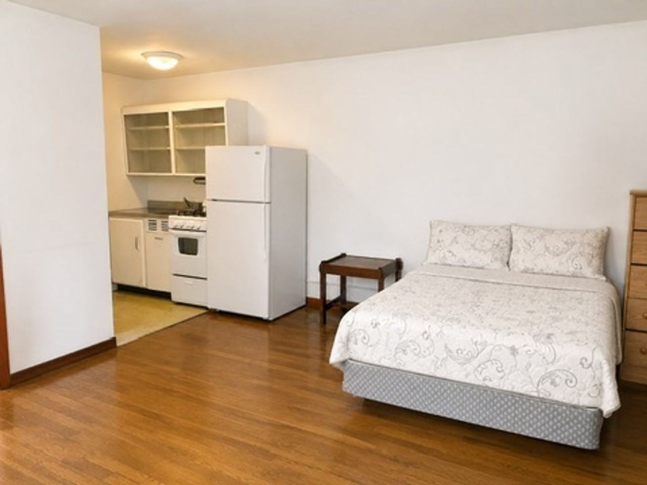 907SE - Photo 2 of 10