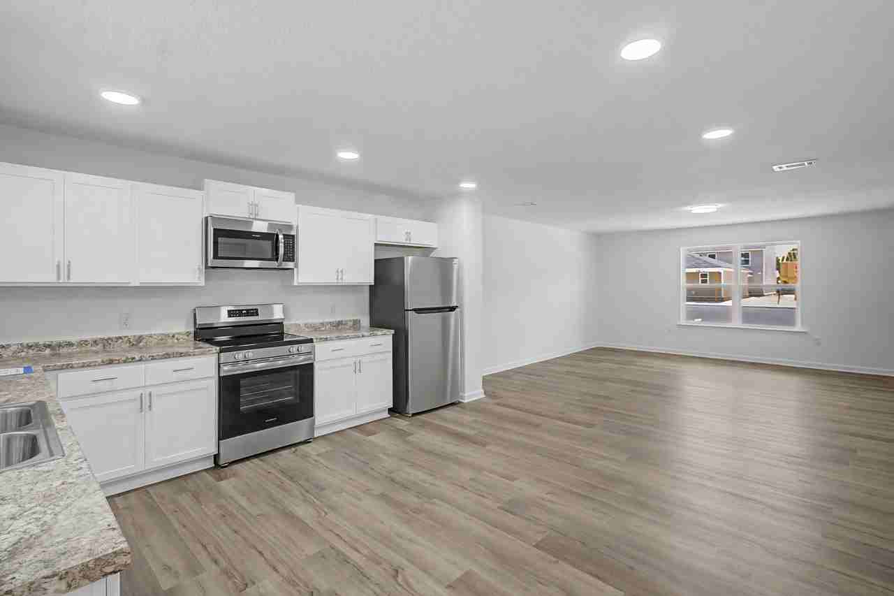 20 Frasier Ln #1 - Photo 6 of 42