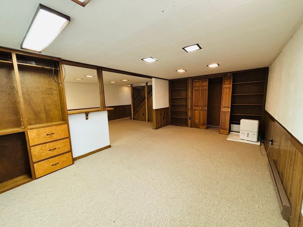 1105 Robin Rd - Photo 4 of 25