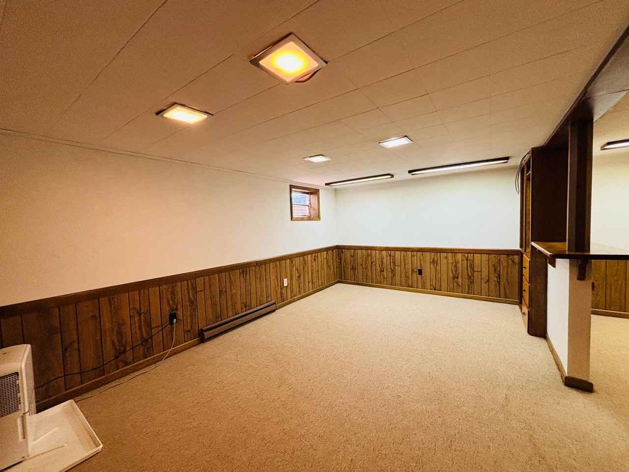 1105 Robin Rd - Photo 5 of 25