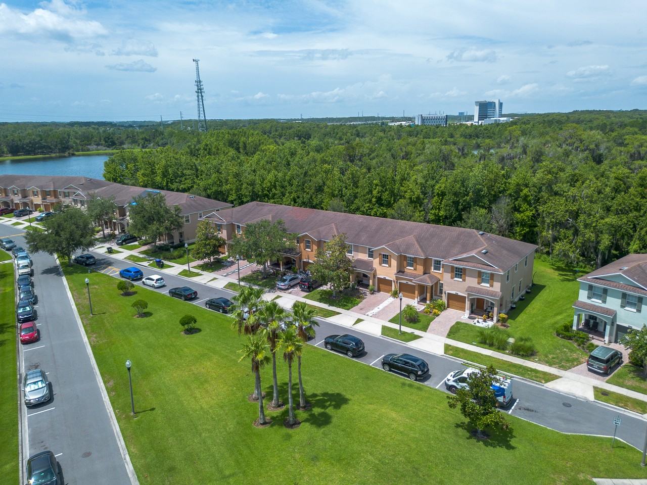 11191 Savannah Landing Cir #1 - Photo 3 of 33