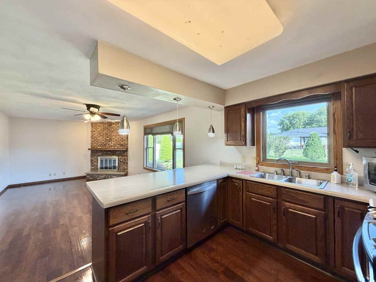 4012 Oldwyck Dr #1 - Photo 4 of 20