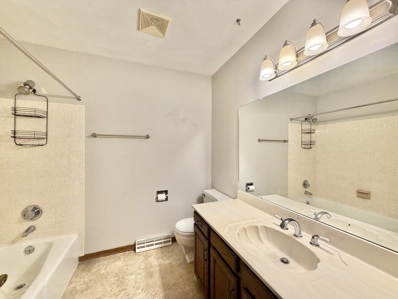 4012 Oldwyck Dr #1 - Photo 5 of 20