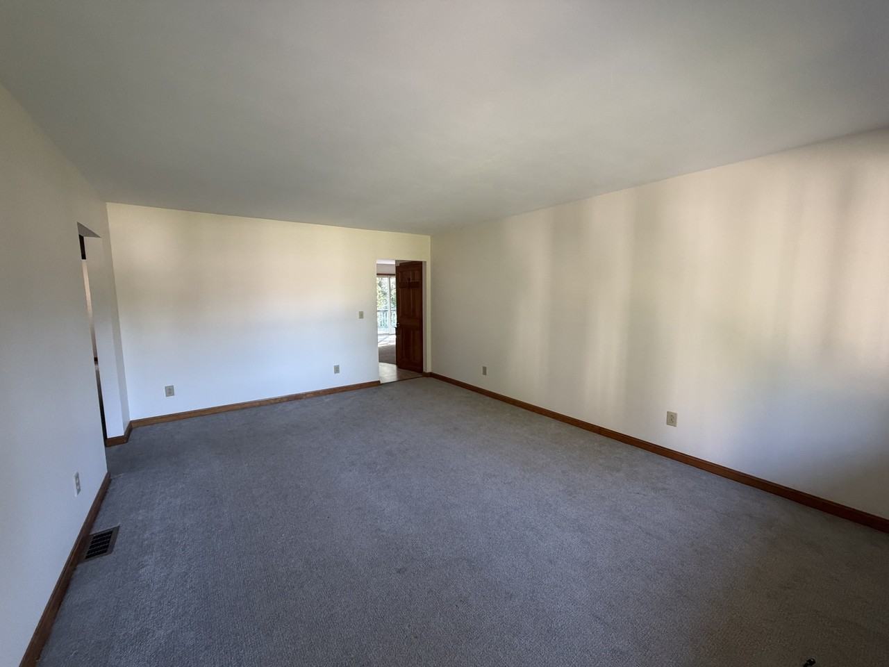 37 Willowbrook Ave #39 - Photo 3 of 30