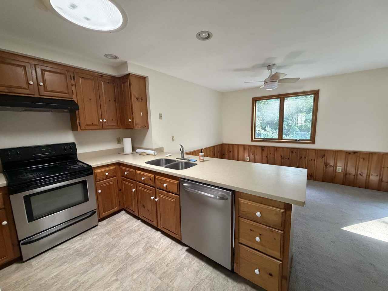 37 Willowbrook Ave #39 - Photo 6 of 30
