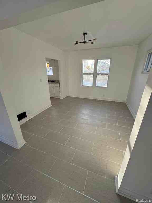 4707 Buckingham Ave #1 - Photo 5 of 9