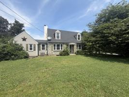 featured image of 488 W 4th St #1