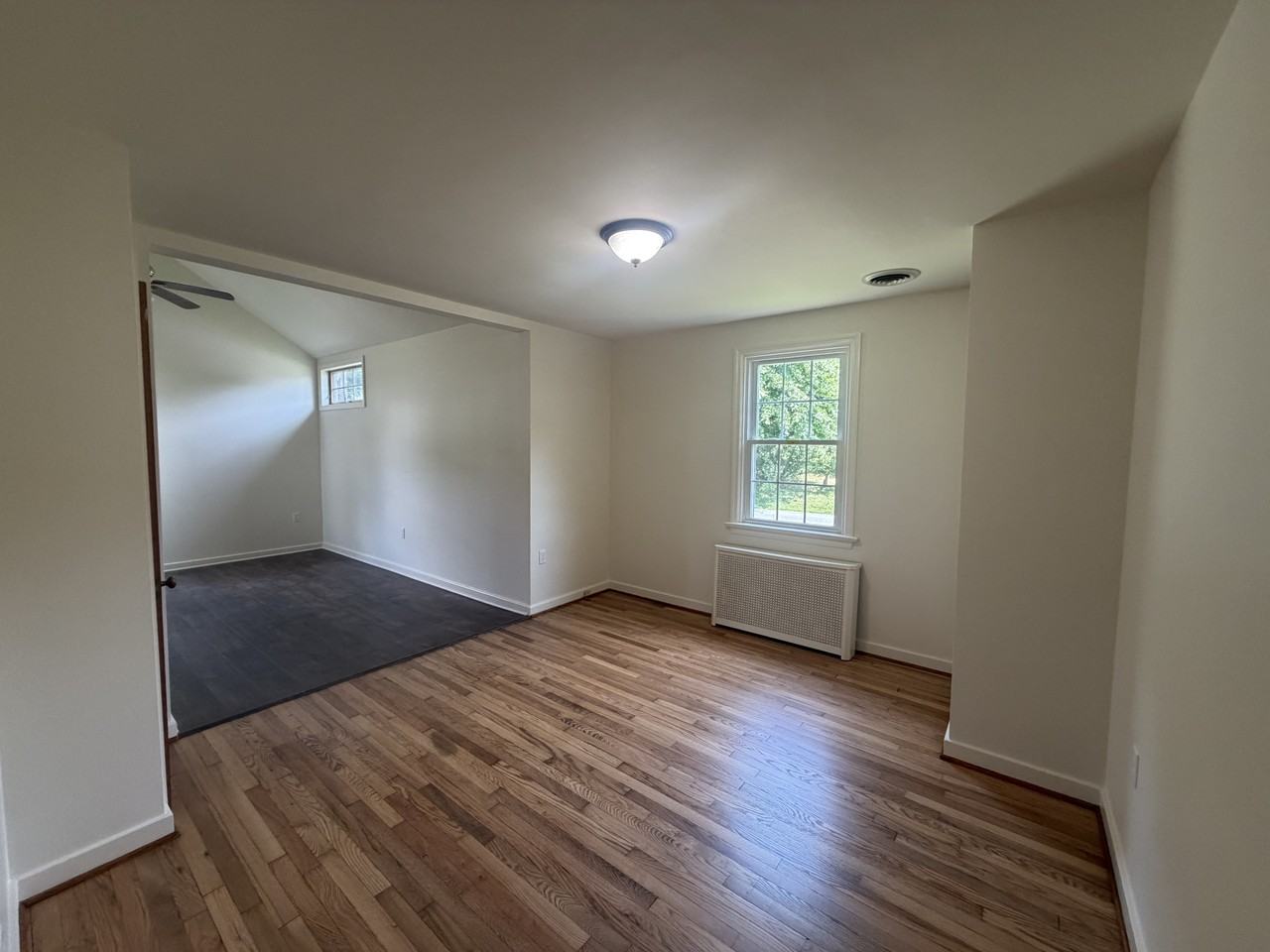 488 W 4th St #1 - Photo 3 of 11