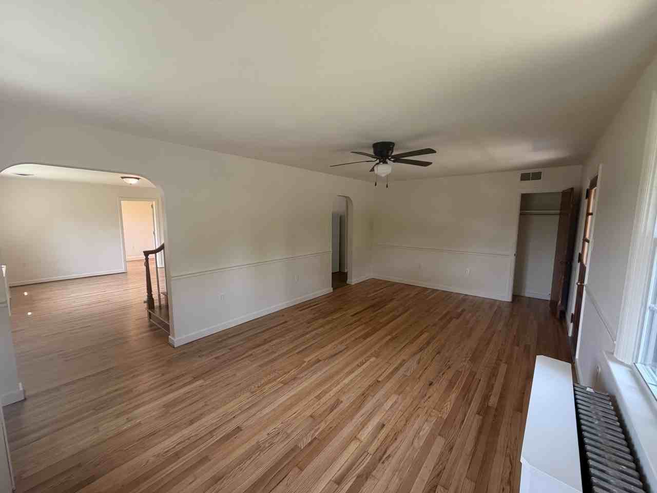 488 W 4th St #1 - Photo 5 of 11