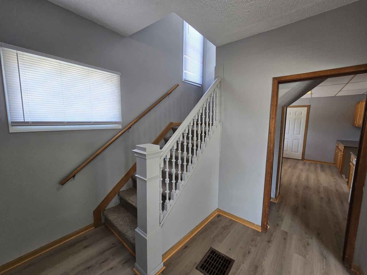 519 Baltimore St #1 - Photo 3 of 26