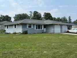 featured image of 827 Glenpark Dr #827