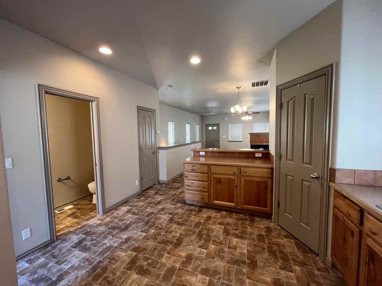 1011 N 30th St - Photo 6 of 18