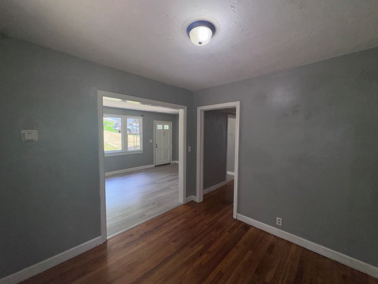 1529 Charlotte Ave - Photo 4 of 11