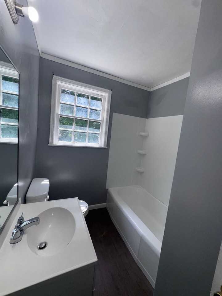 1529 Charlotte Ave - Photo 6 of 11