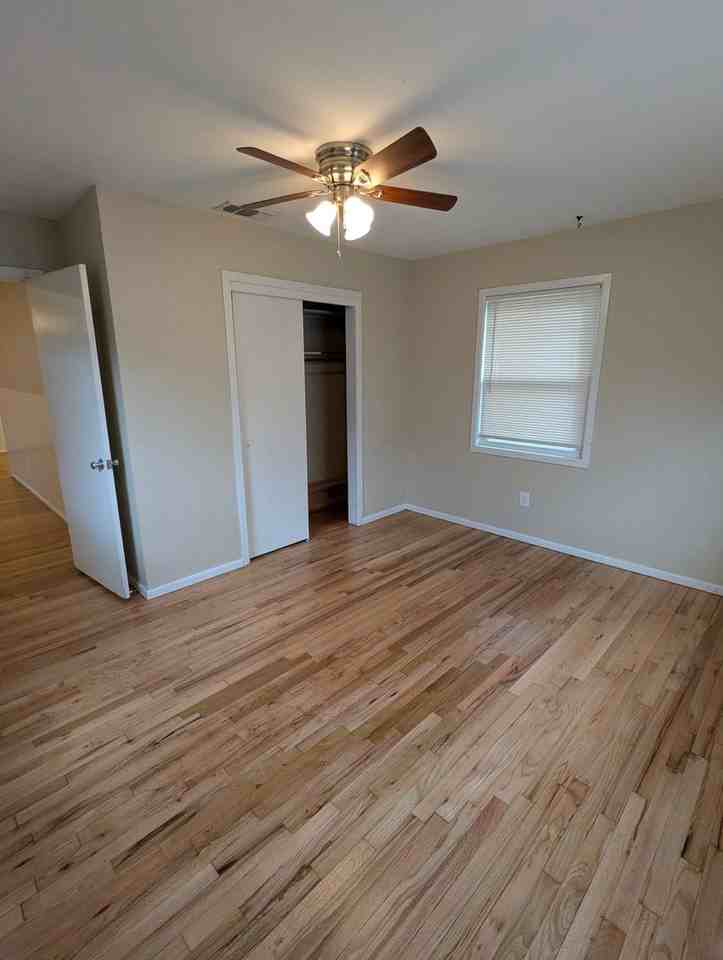 3404 31st St - Photo 6 of 14