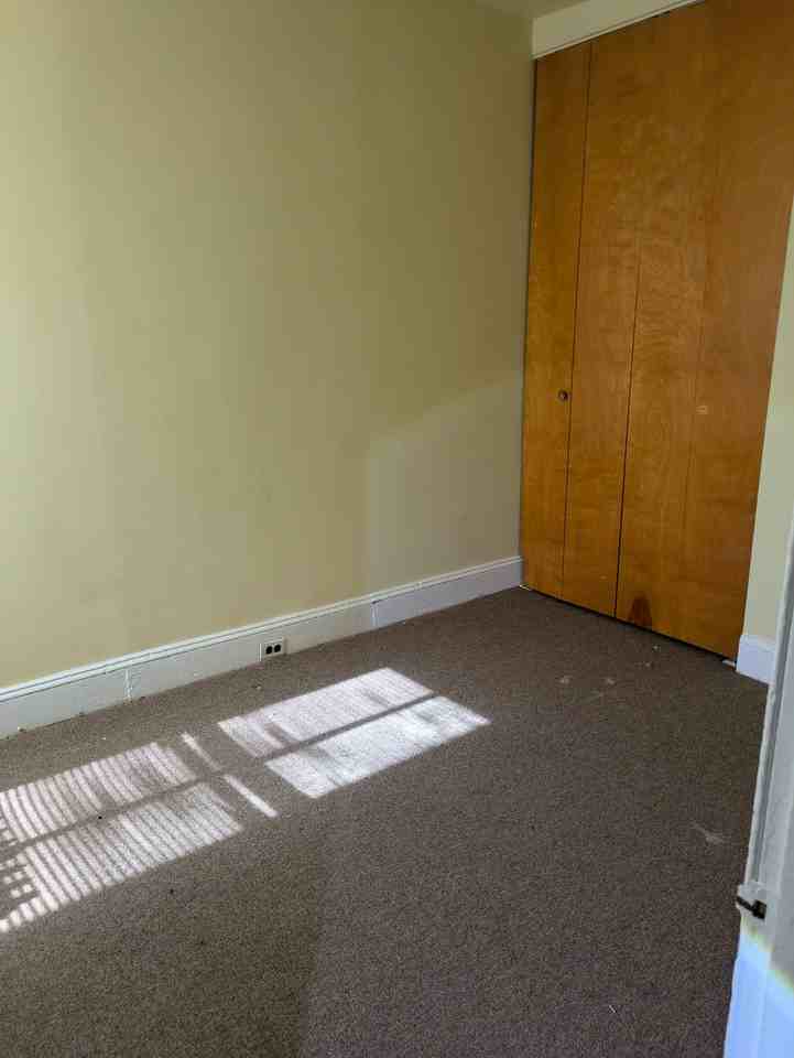 720 S Harrison St #1 - Photo 6 of 7