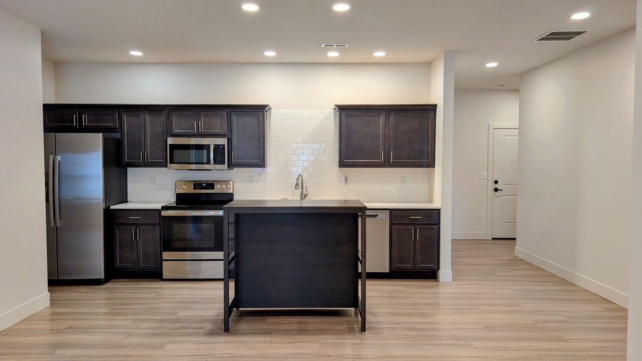 1852 Vision Ct - Photo 4 of 6