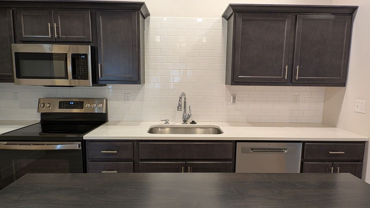 1852 Vision Ct - Photo 5 of 6