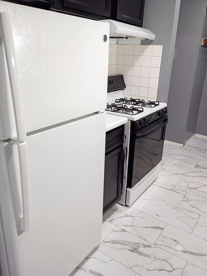 5904 50th Ave - Photo 4 of 9