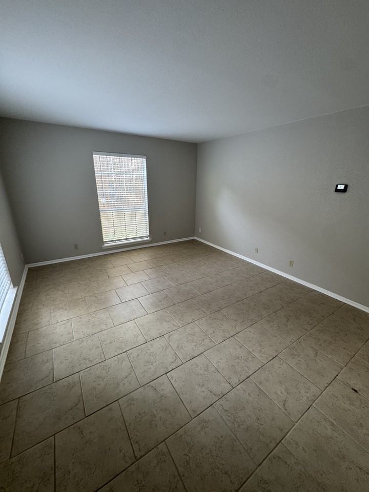 1045 Shook Avenue - 1Unit 158 #1 - Photo 3 of 20
