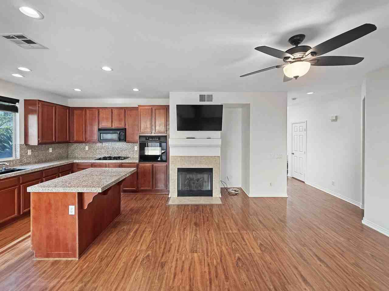 748 Kirkwall Dr #1 - Photo 7 of 22