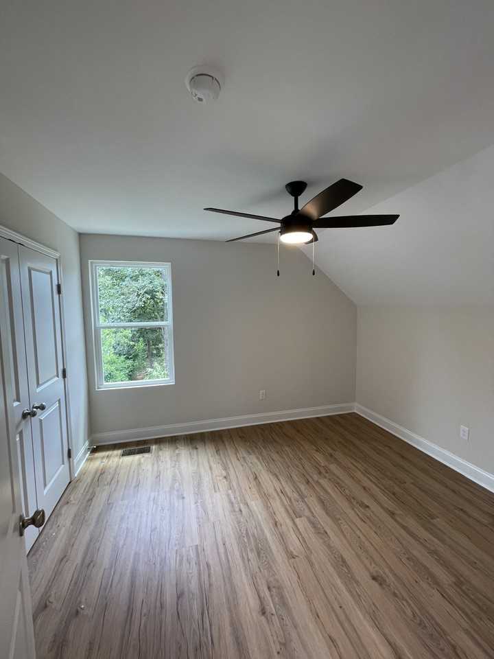 1948 Lynnbrook Ave #1 - Photo 6 of 7