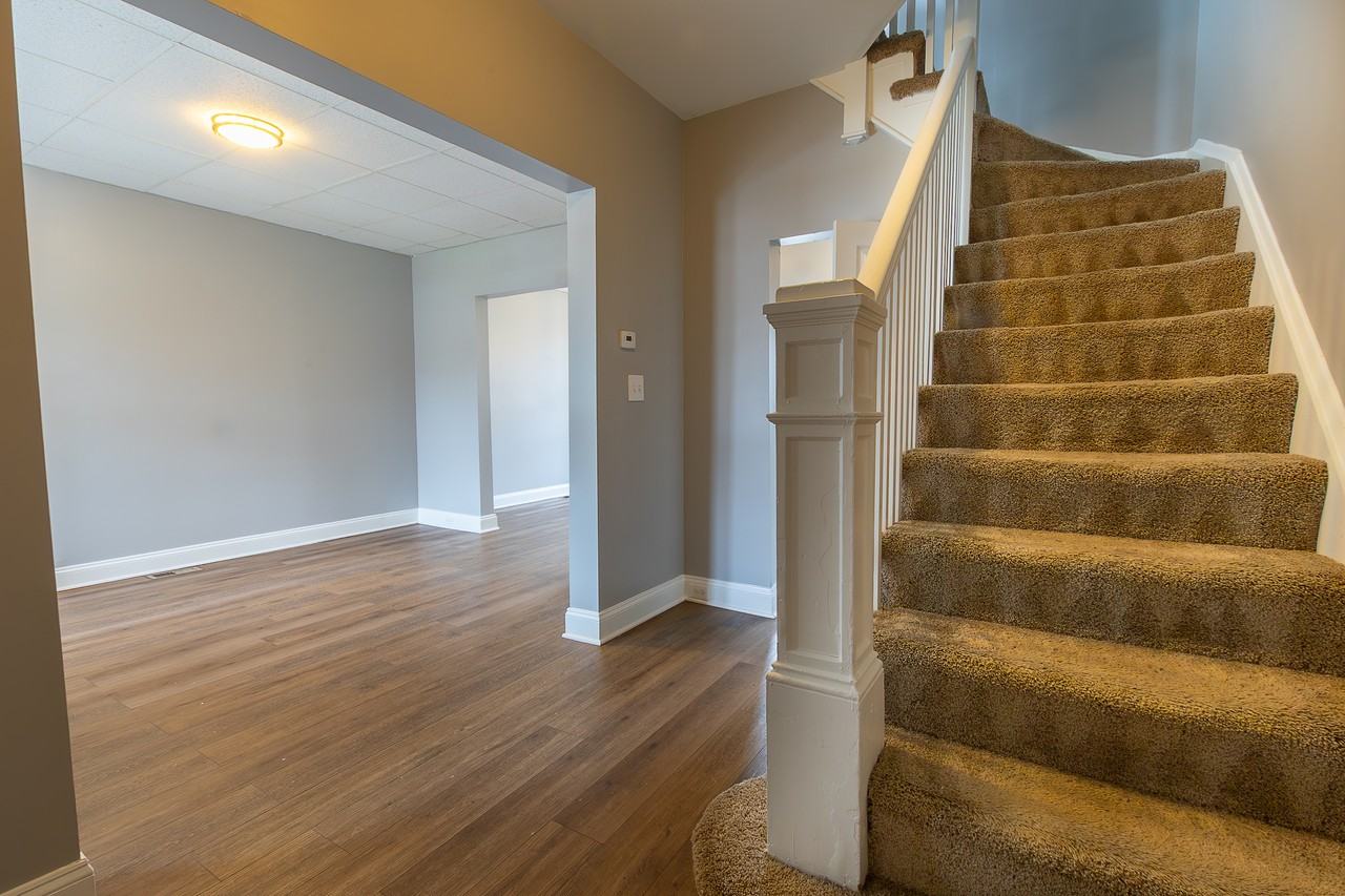 3063 Mayfield Ave #1 - Photo 4 of 30