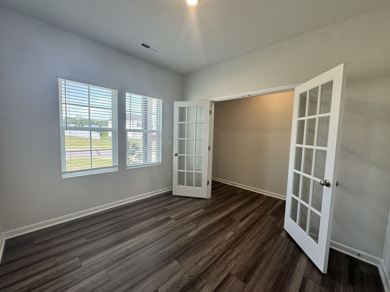 5037 Fallmeade Rd - Photo 5 of 23