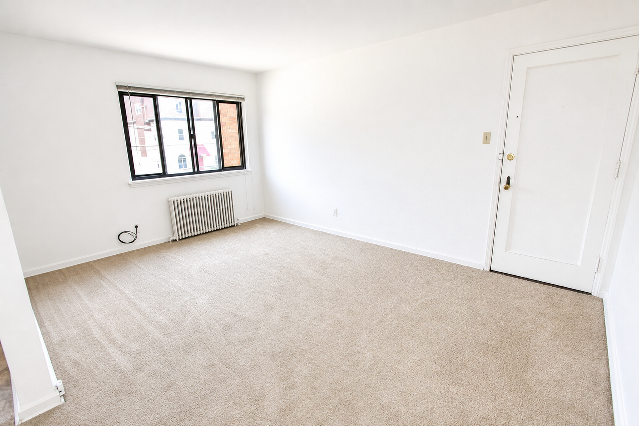 590 SOUTH NEGLEY AVENUEAPT N-2 #N02 - Photo 2 of 3