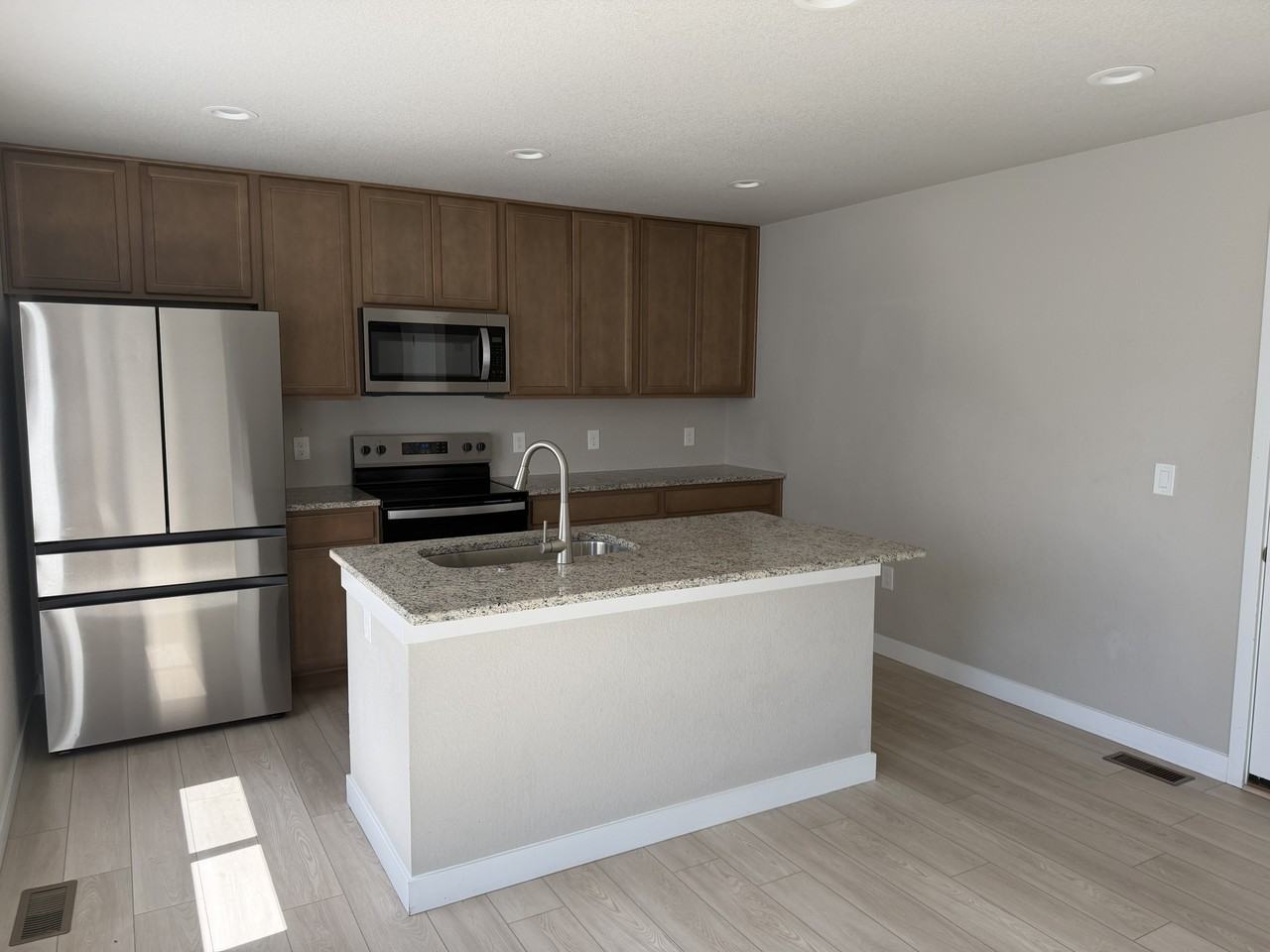 6707 Dragontail Ter #1 - Photo 7 of 29