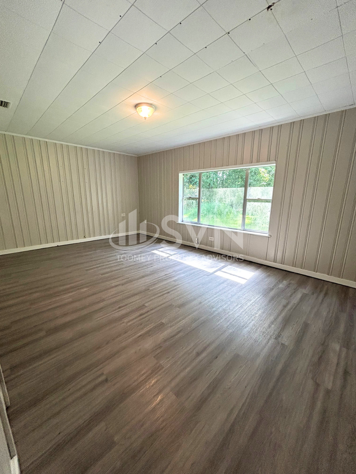 26 Glass Ave #26 - Photo 2 of 9