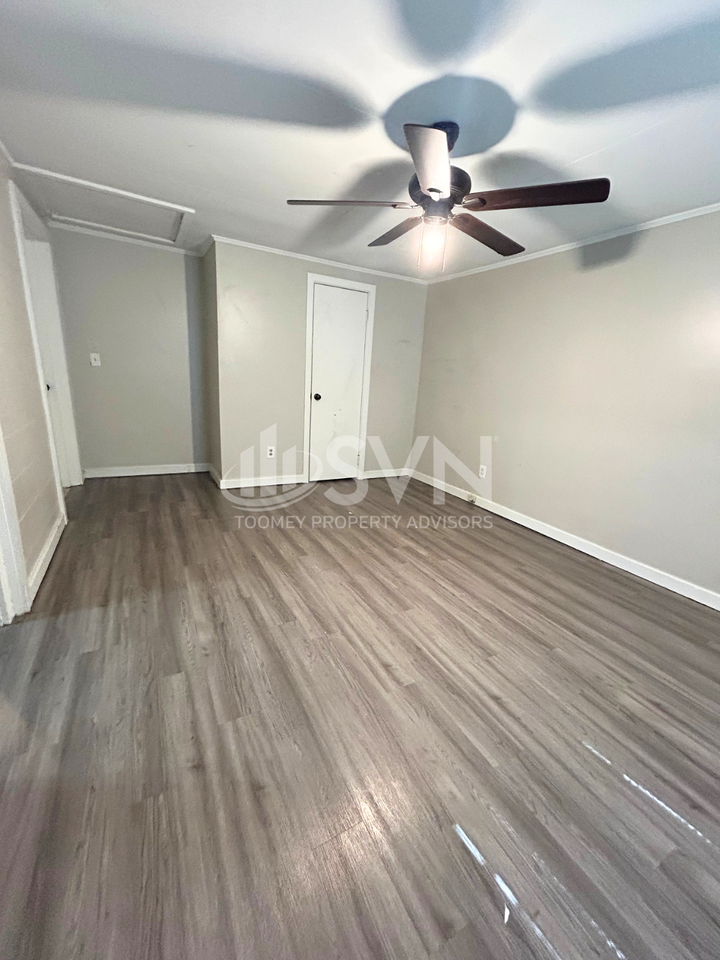 26 Glass Ave #26 - Photo 5 of 9
