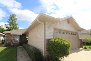 featured image of 4742 Nw 79th Rd #1