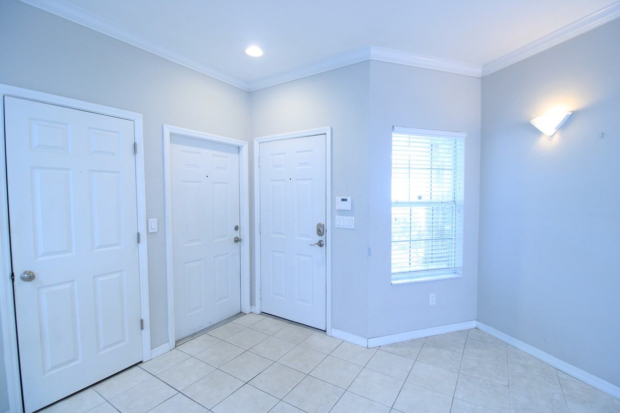 4742 Nw 79th Rd #1 - Photo 4 of 16