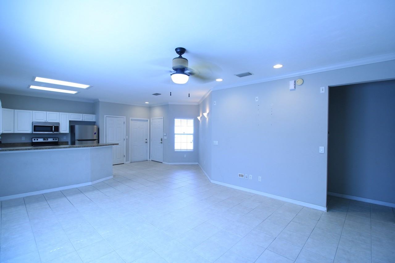 4742 Nw 79th Rd #1 - Photo 6 of 16