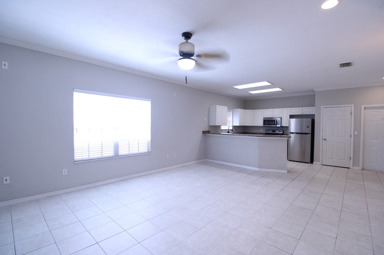 4742 Nw 79th Rd #1 - Photo 7 of 16