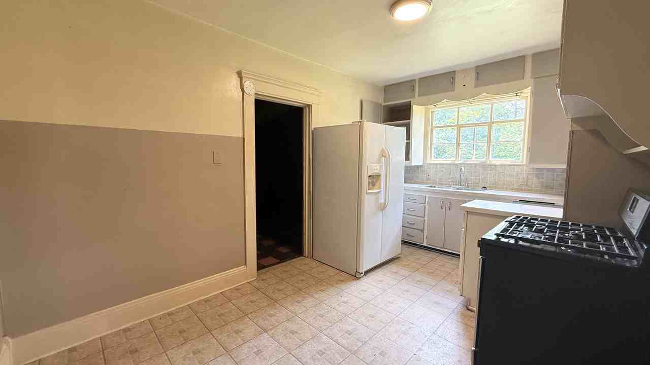 85 Shaefer St #1 - Photo 3 of 10