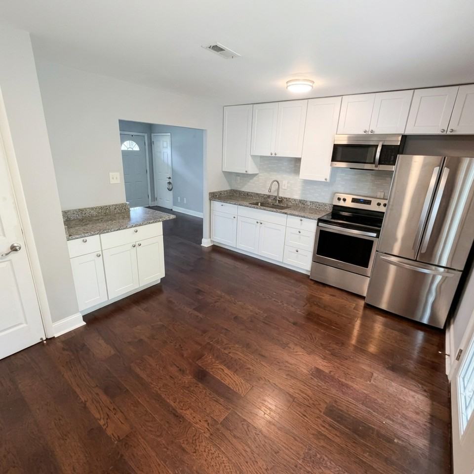421 Banksia Dr #1 - Photo 3 of 10