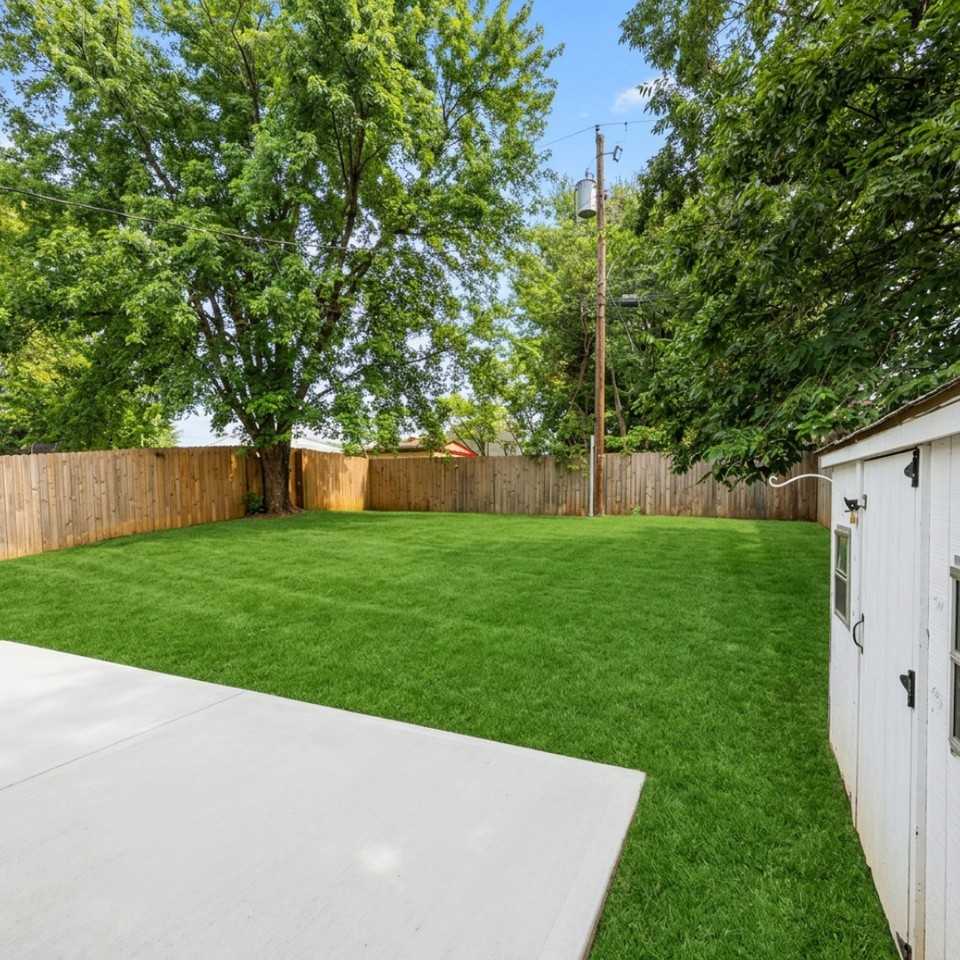 421 Banksia Dr #1 - Photo 5 of 10