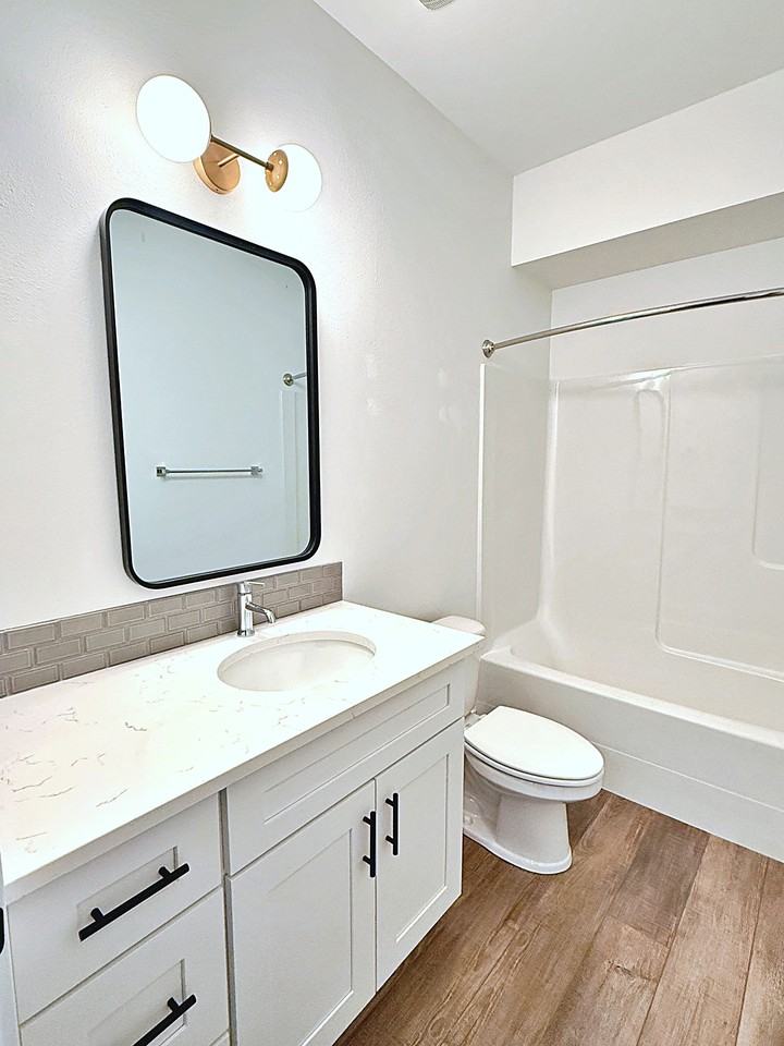 4209 Se 80th Ave #1 - Photo 6 of 41