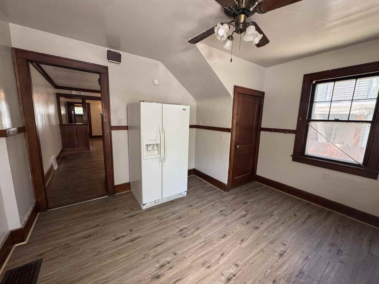 463 Glenwood Ave #463 - Photo 4 of 9