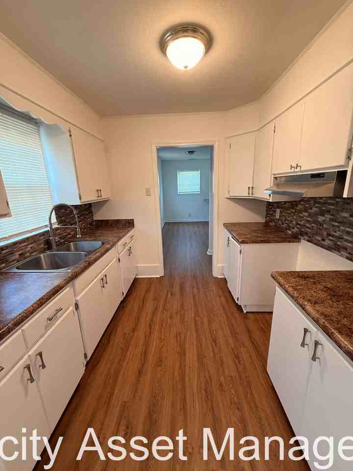 2766 Smith Haven Dr #1 - Photo 5 of 15