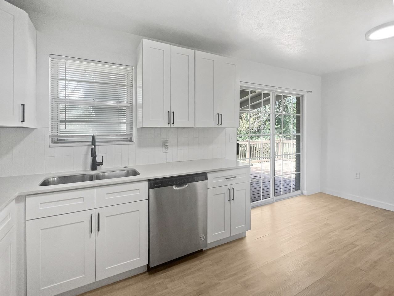 4533 Sw Beta Ave #1 - Photo 5 of 27