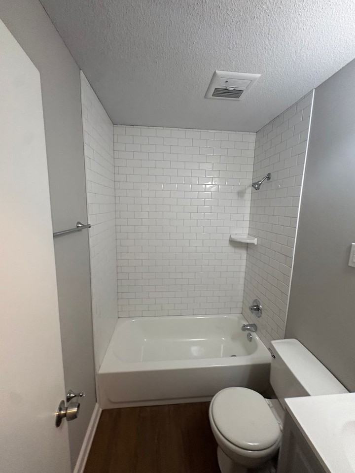 3235 Dorchester St - Photo 5 of 7