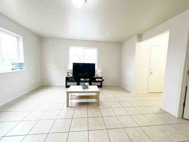 2104 Se Polar Star Way #1 - Photo 6 of 31
