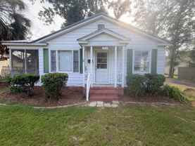 1211 N Oak St - Photo 1 of 1