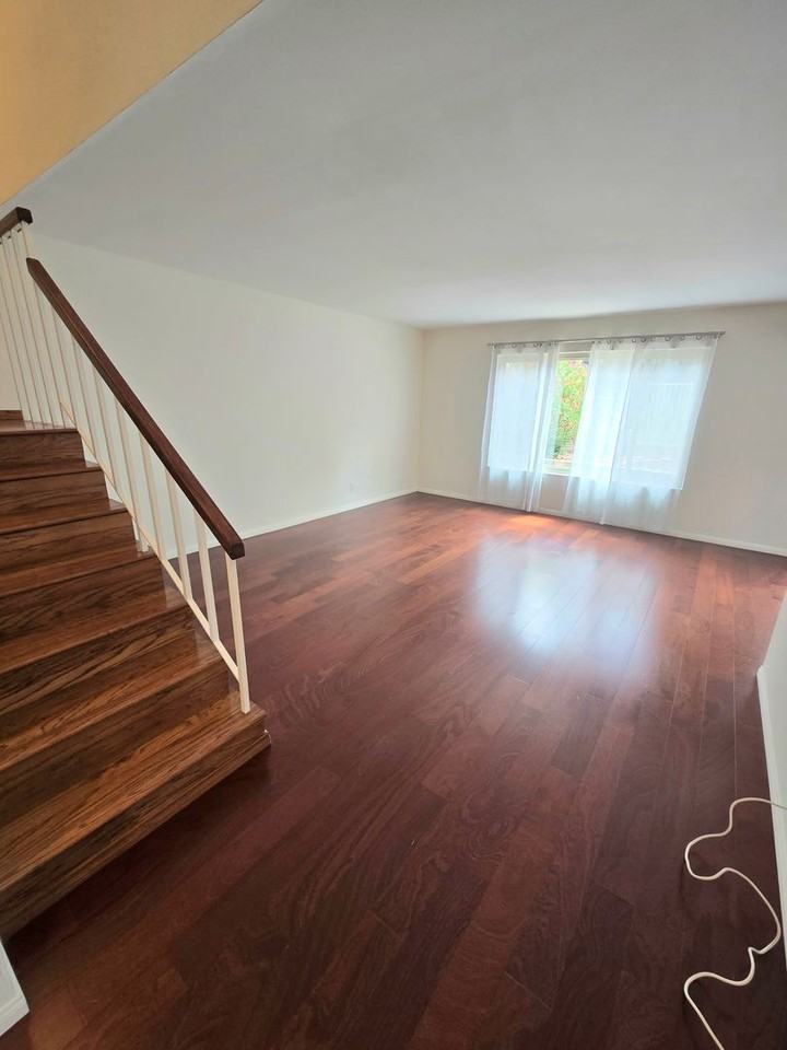 5648 Slicers Cir - Photo 2 of 35