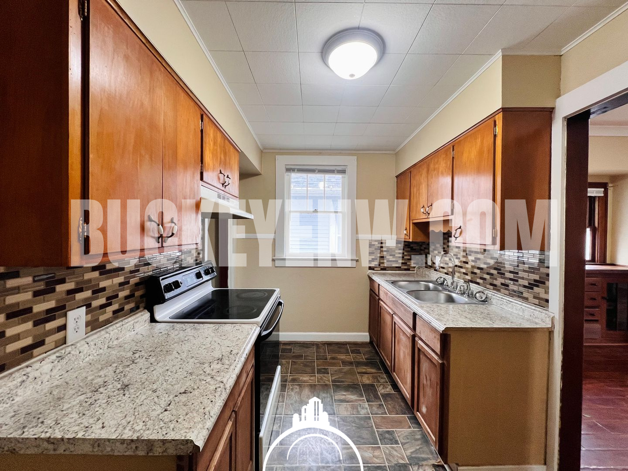 3817 Burton Ave - Photo 5 of 17