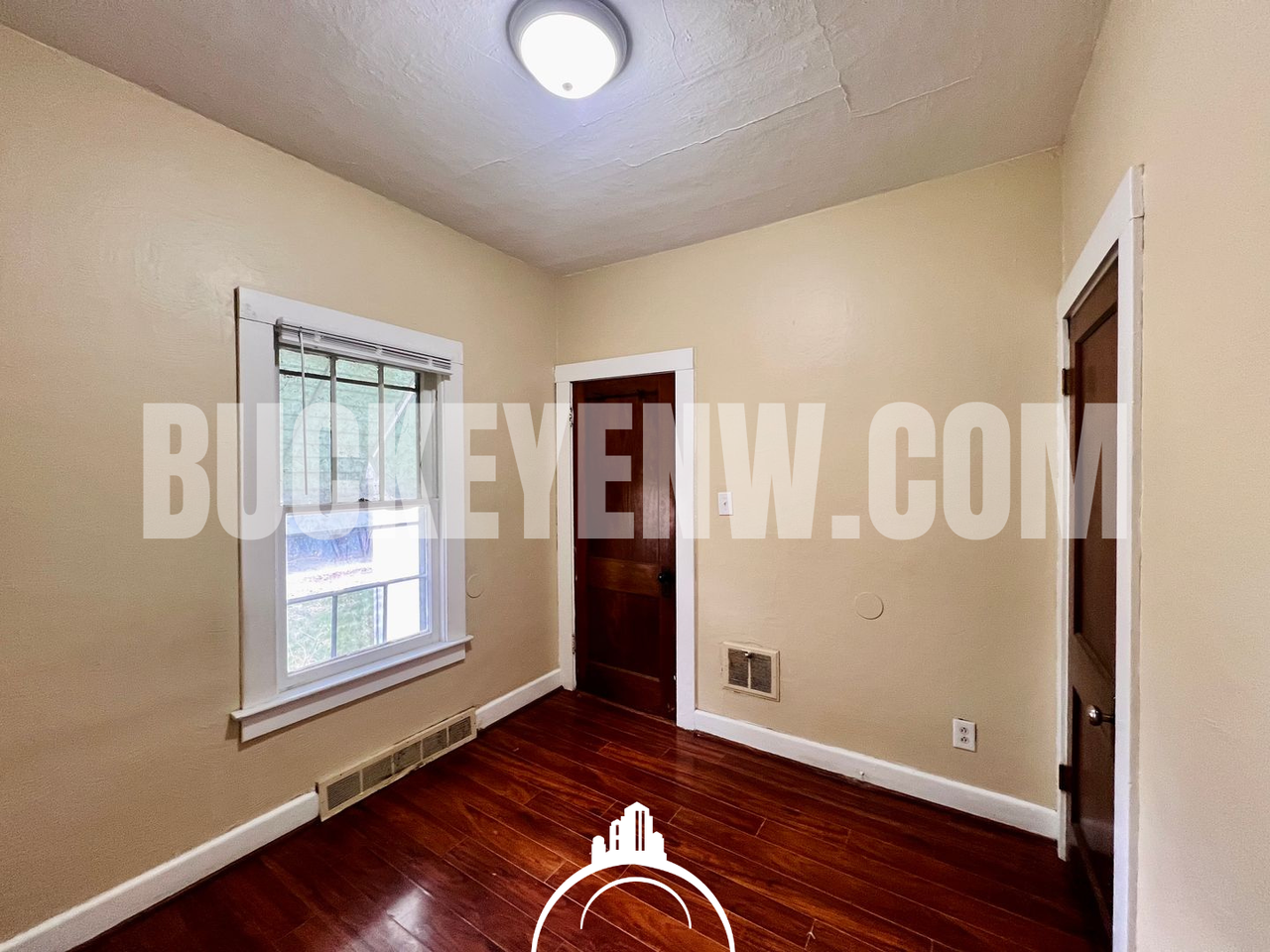 3817 Burton Ave - Photo 7 of 17